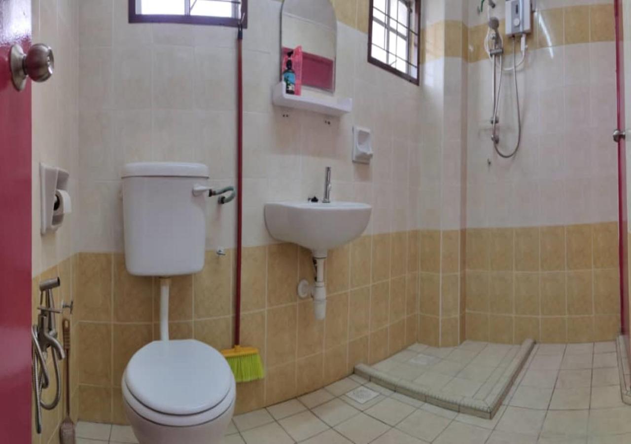 Putrajaya Transit Romestay Екстериор снимка